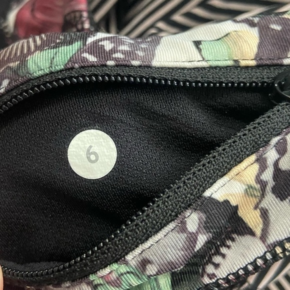 Lululemon Run: Inspire Crop II *All Full-On Luxtreme Butterfly Band - Picture 14 of 16